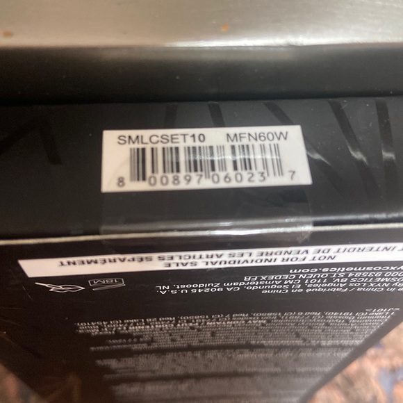 NYX Cosmetics Soft Matte Lip Cream ( Antwerp Toulouse Barcelona ) BRAND NEW - Picture 3 of 4